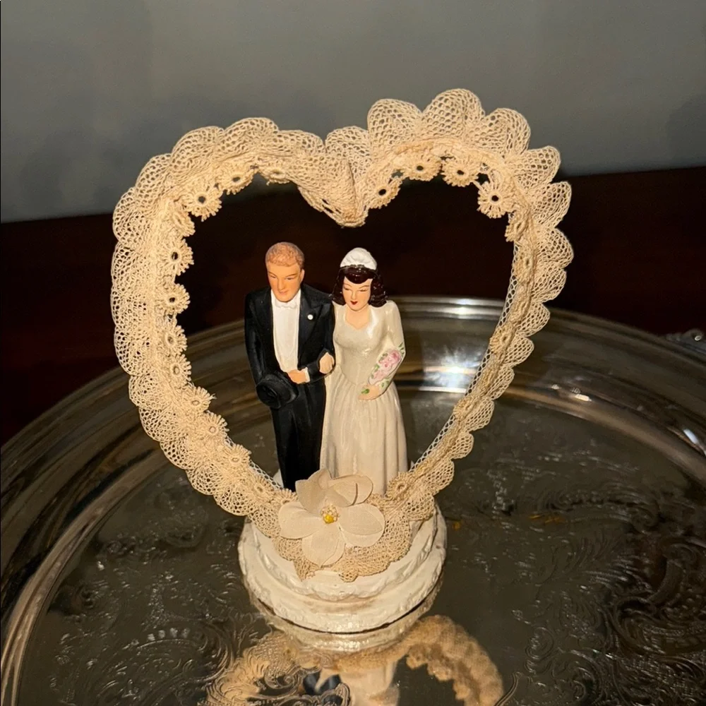 Elegant Vintage Wedding Cake Topper